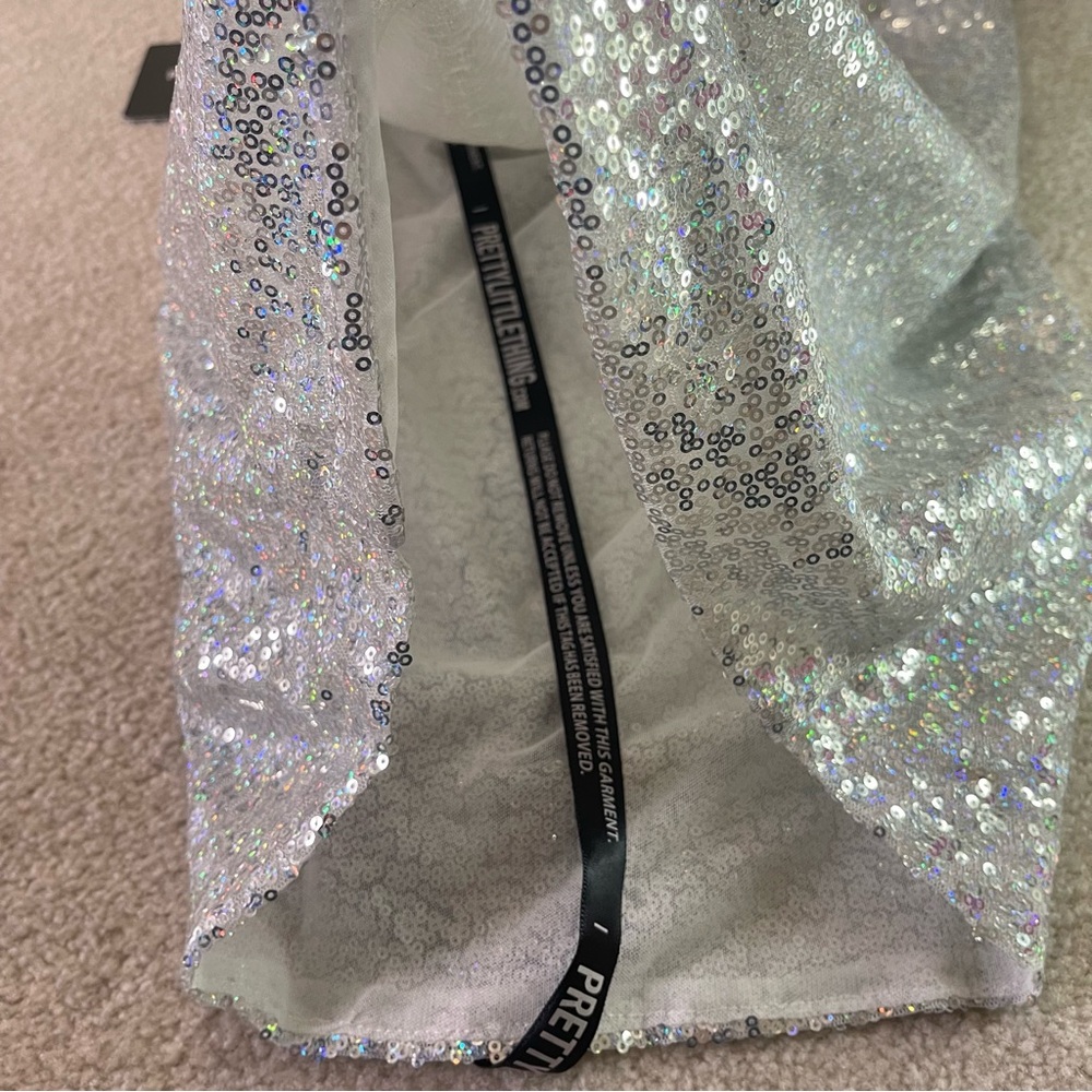 NWT pretty little thing Tarria Silver Sequin Chain Choker Mini Dress - Picture 9 of 11